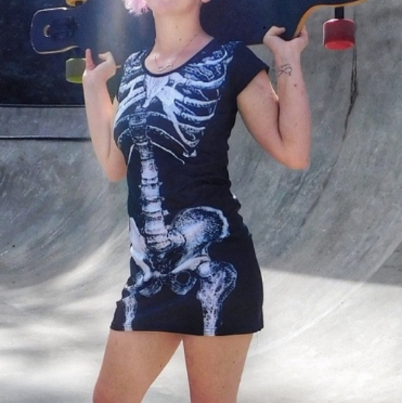 🆕 SPOOKY SKELETON DRESS - Picture 5 of 7